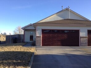 Building Photo - 5831 Atlantic Dr