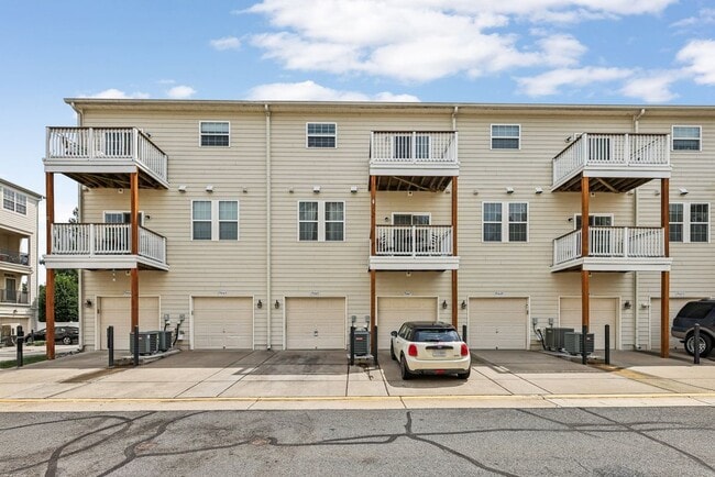 Building Photo - 19445 Promenade Dr