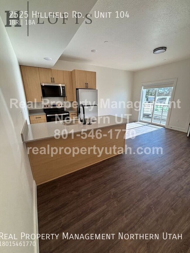 Foto del edificio - 2525 Hillfield Rd.-Unit 104