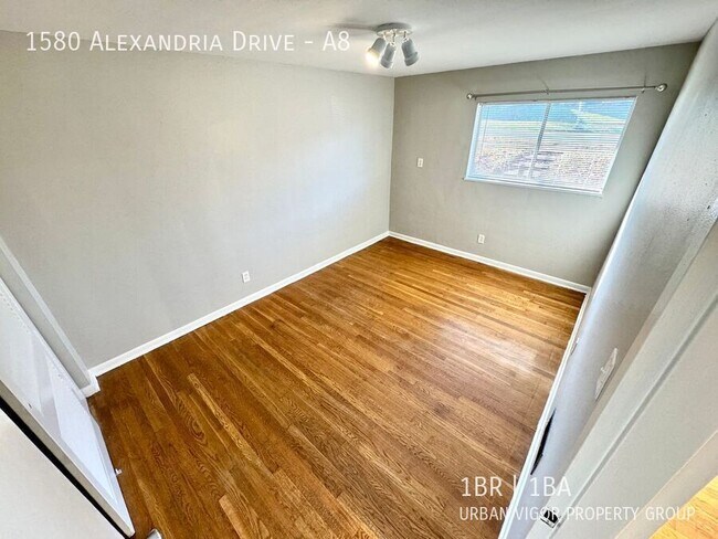 Foto del edificio - 1580 Alexandria Dr