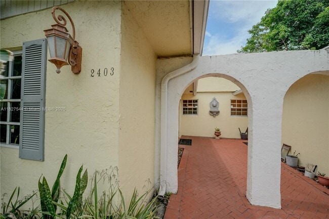 Building Photo - 2403 SW 58th Manor