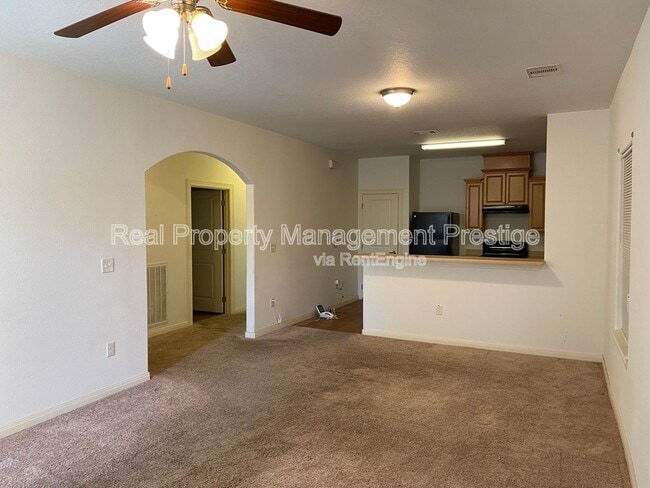 Foto del edificio - 6706 Woodrow St