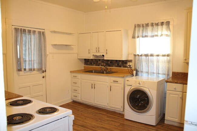 Photo - Recently renovated near downtown House