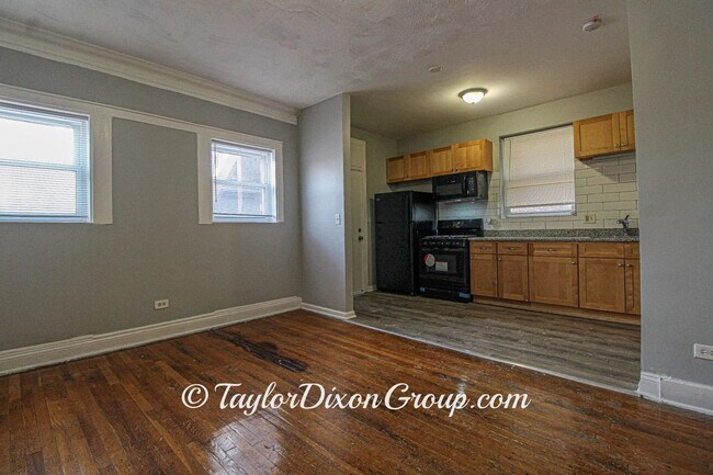 Building Photo - 6607 S Greenwood Ave