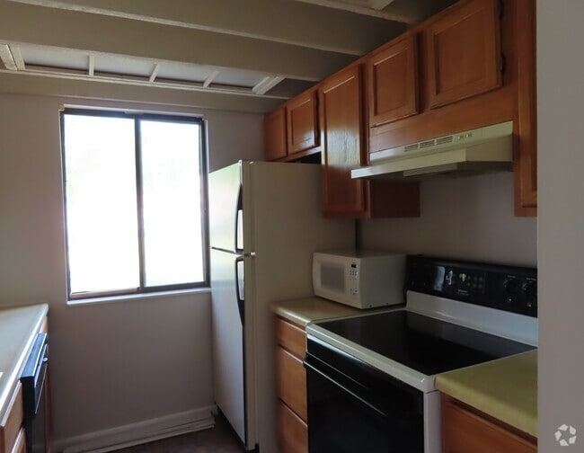 Building Photo - 2109 Melrose Dr