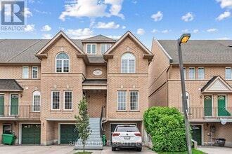 Building Photo - 80 Strathaven Dr