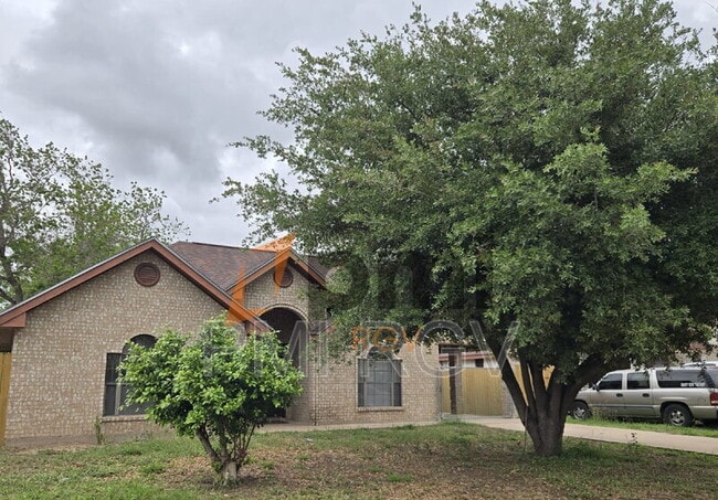 Building Photo - 2205 Tampico St