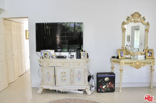 Foto del edificio - 1265 Bienveneda Ave