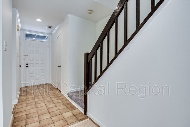 Building Photo - 5213 King Charles Way