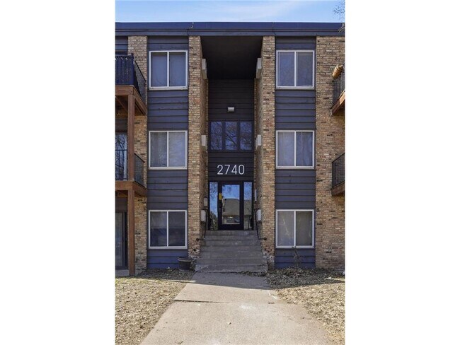 Foto del edificio - 2740 Pleasant Ave