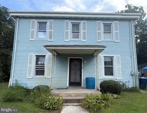 Building Photo - 227 N Main St
