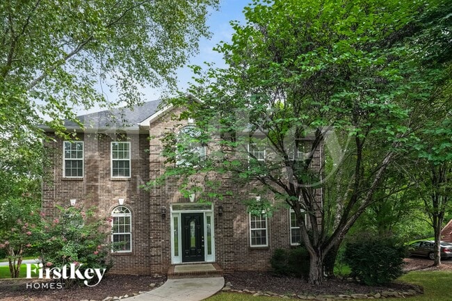 Building Photo - 6590 Lake Dale Way