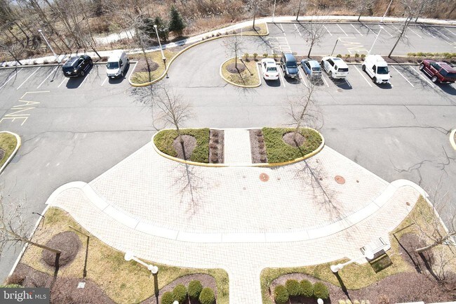 Foto del edificio - 2700 Willow Oak Dr