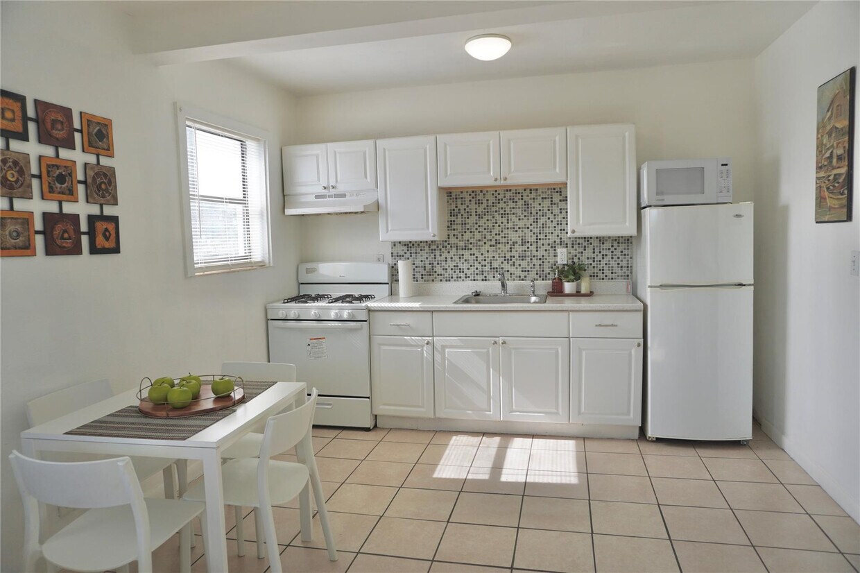 Foto principal - 1845 Pembroke Rd