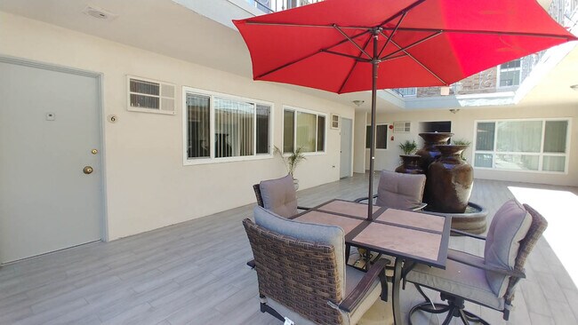 Foto del edificio - The Edgemont Apartments
