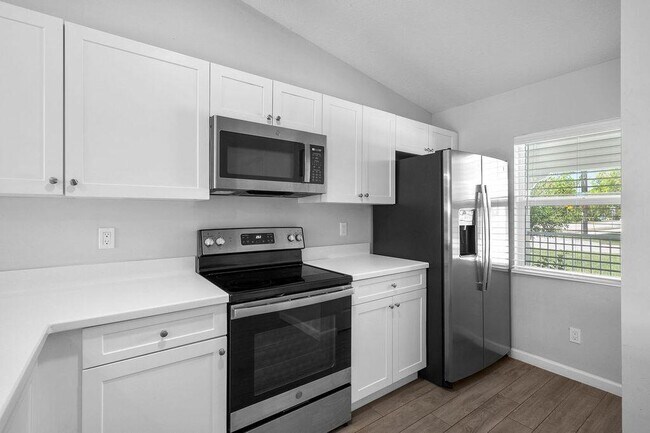 Building Photo - 5078 SE Isabelita Ave