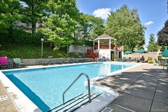 Building Photo - 25 Rockledge Ave