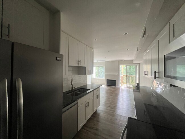 Foto del edificio - SHADOWLAWN - California Condo