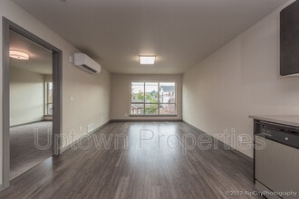 Building Photo - 5885 S Macadam Ave
