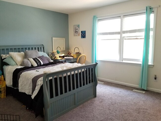 Building Photo - GORMAN1228