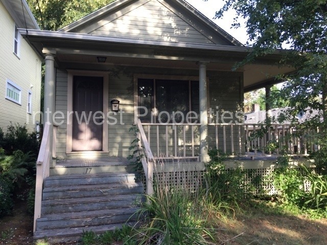 Primary Photo - 617 SE 33rd Ave