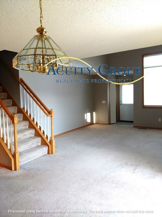 Building Photo - 2BR, 2BA End-Unit Townhome for Rent