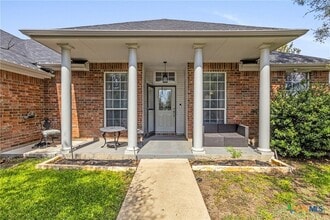 Building Photo - 606 Lantana St