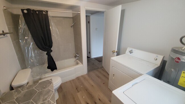 Foto del edificio - 1033a Bullard St