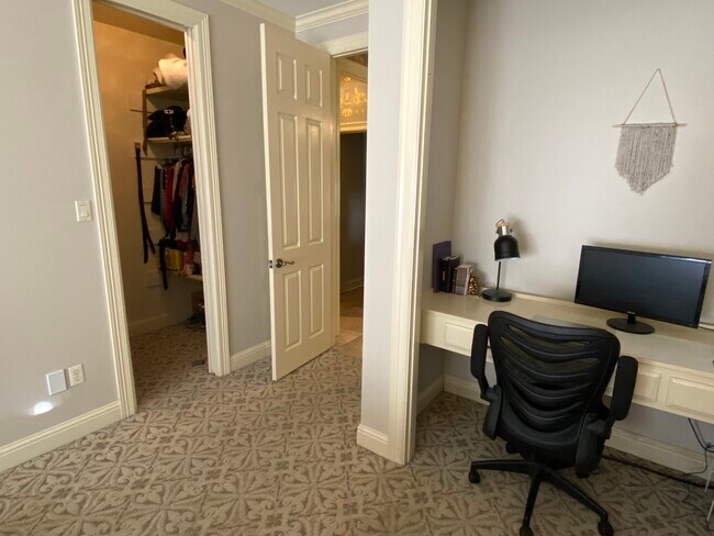 Bedroom Closet/Built-in Desk - 2800 Covington Cir