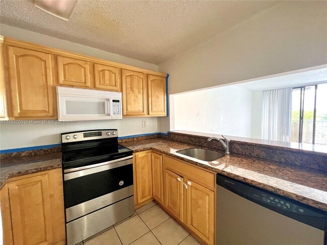 Foto del edificio - 8185 NW 7th St