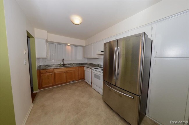 Foto del edificio - 2355 W Lincoln St