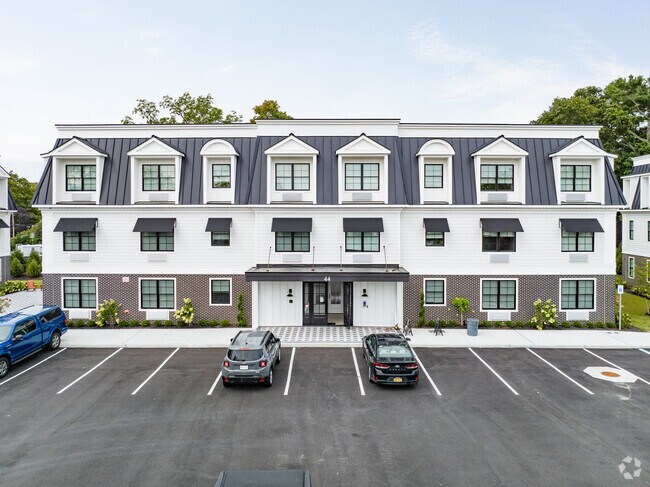 Foto del edificio - The Lofts at Maple & Main