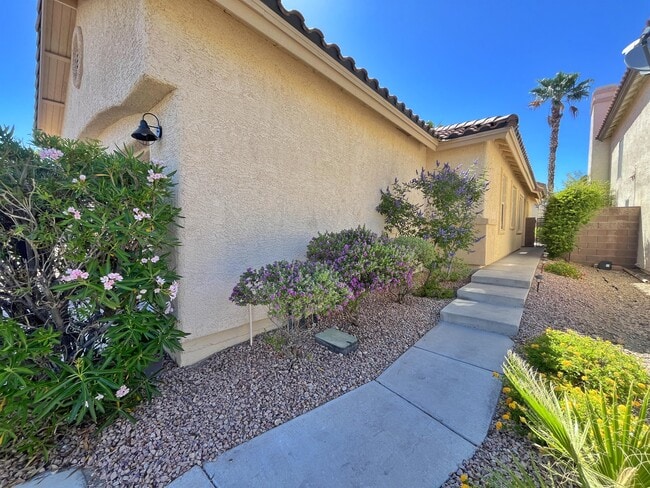 Building Photo - 1005 Olive Mill Ln