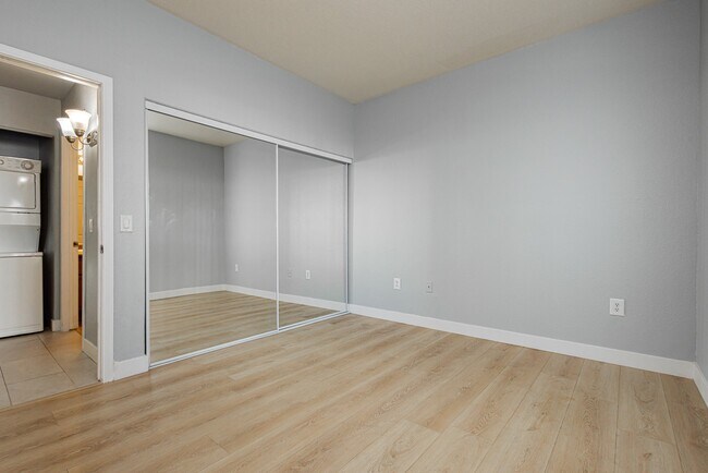 Foto del edificio - 3318 N Decatur Blvd