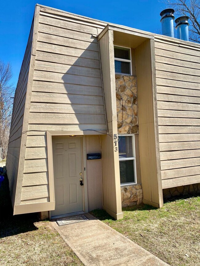 Building Photo - Cozy 2 Bedroom, 1.5 Bathroom in Norman