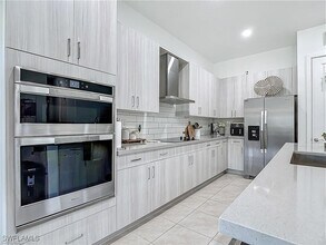 Building Photo - 5285 Marano Dr