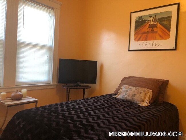 Foto del edificio - 144 Homestead St