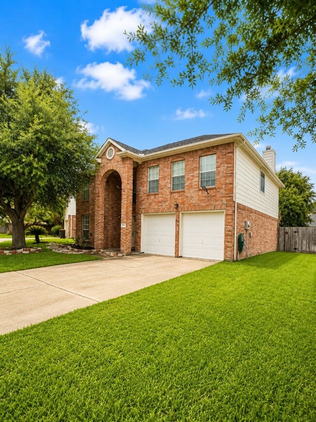 Building Photo - 16126 Flatridge Ct