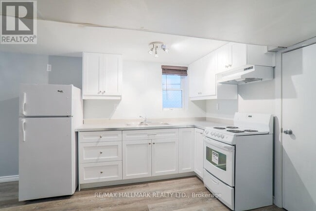 Building Photo - 18 Northview Ave