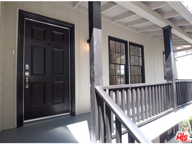 Building Photo - 1219 S Crescent Heights Blvd