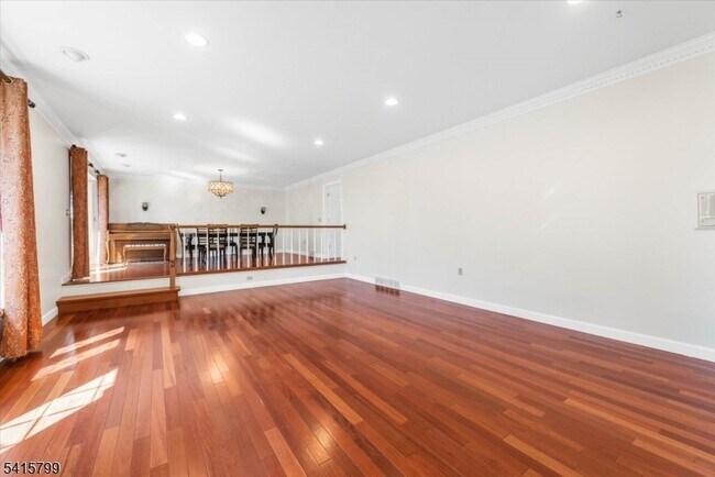 Foto del edificio - 300 Old York Rd