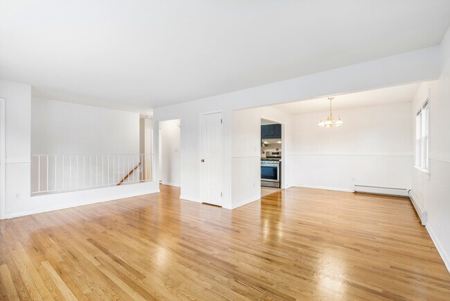 Spacious Lr #1 - 1635 Bergen Blvd