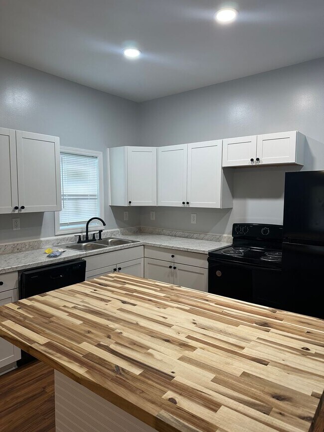 Foto del edificio - Newly Remodeled 1 bedroom/1 bath House