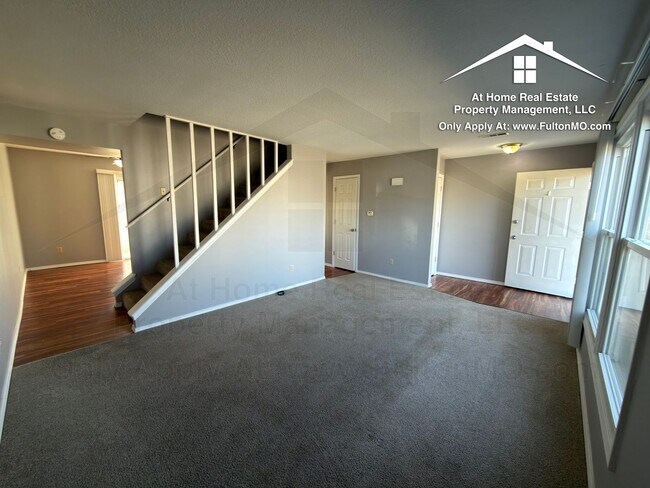 Foto del edificio - 1904 Springdale Ct