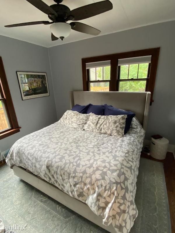 Building Photo - 3 br, 1 bath House - 358 Valparaiso St