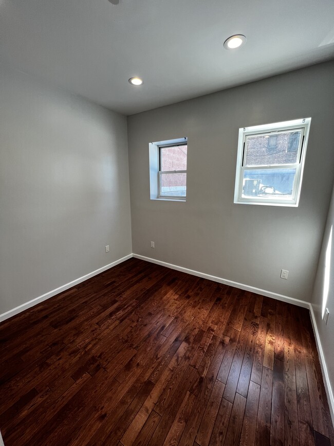 Bedroom - 92 Ellison St