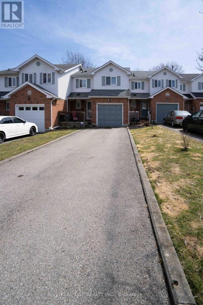 Building Photo - 407 Downsview Pl