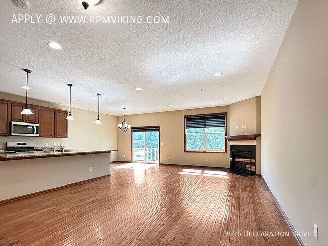 Building Photo - 4br 3.5ba 2cg ~ Security Deposit Free Alte...