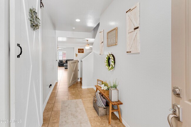 Foto del edificio - 40893 W Bedford Dr