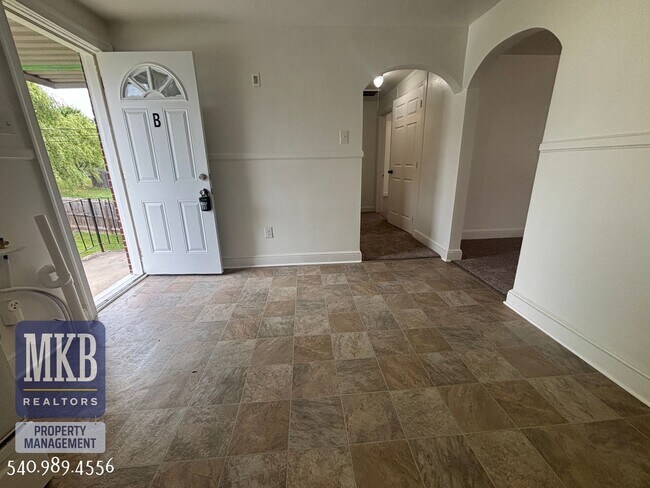 Foto del edificio - Garden City Property